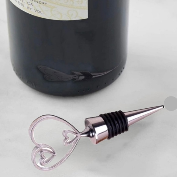 Wine Stopper, Cute Heart Shape, Reusable Wine and Beverage Stopper - Picture 4 of 9